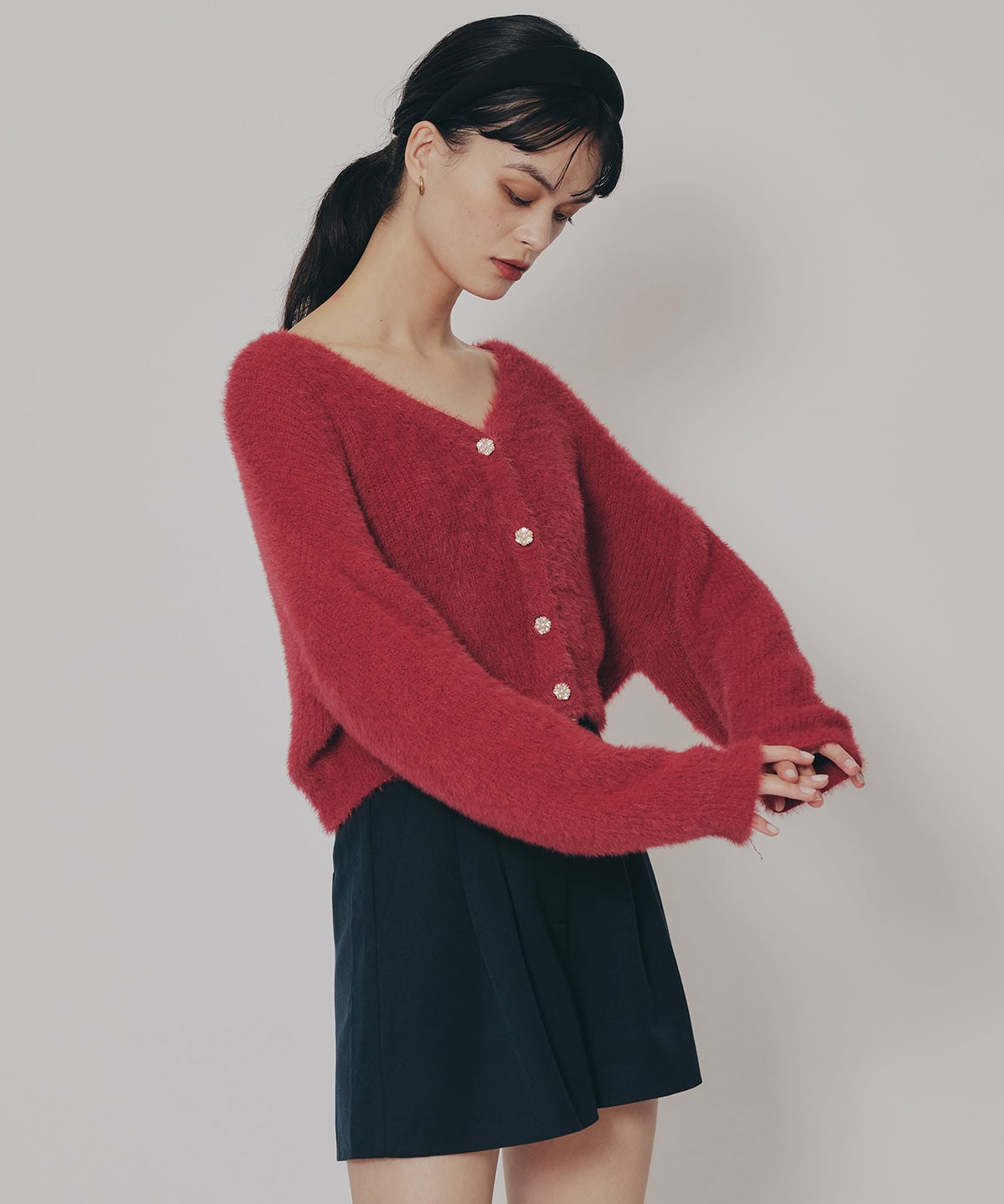 フェザーヤーンビジューボタンカーディガン