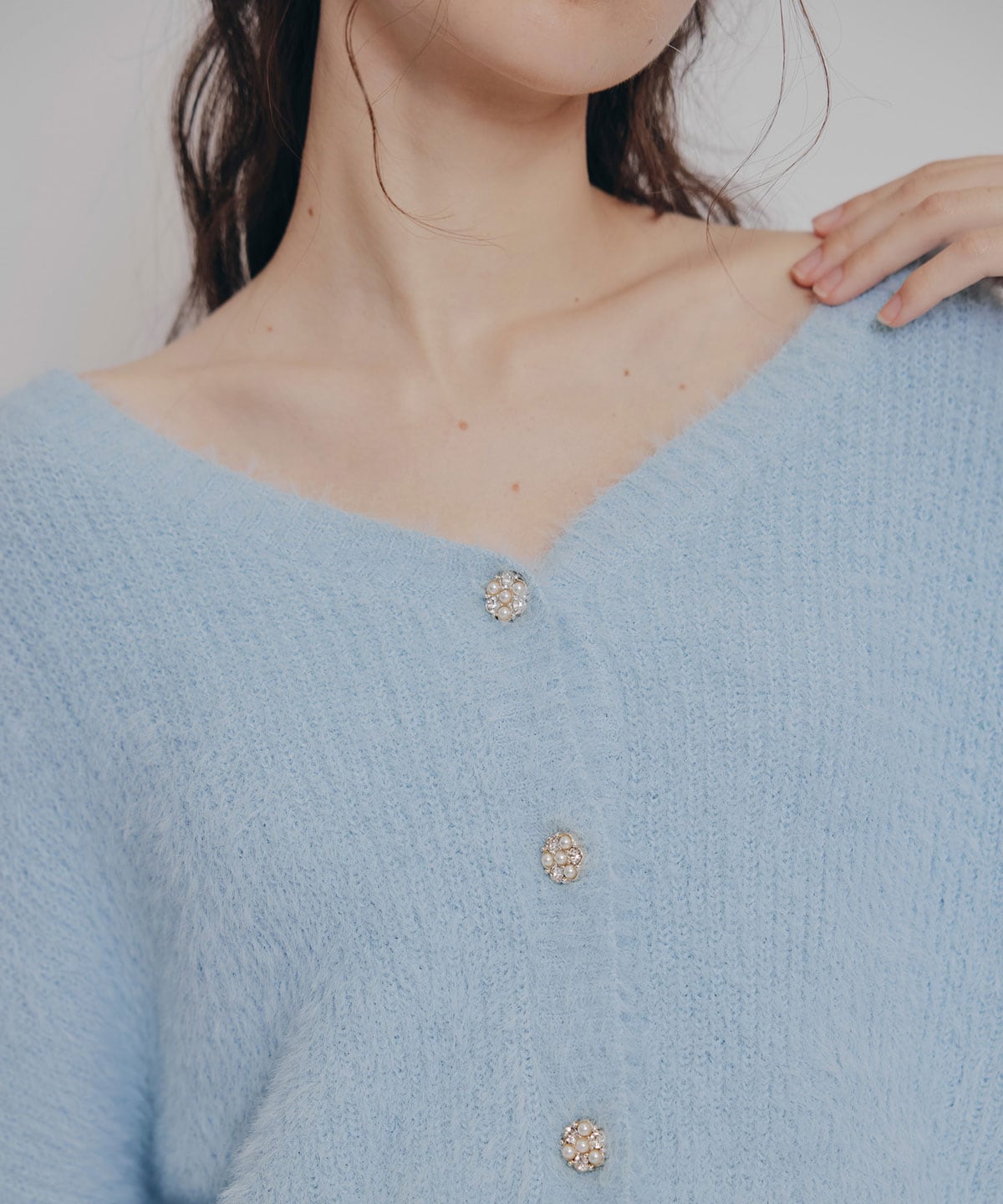 フェザーヤーンビジューボタンカーディガン