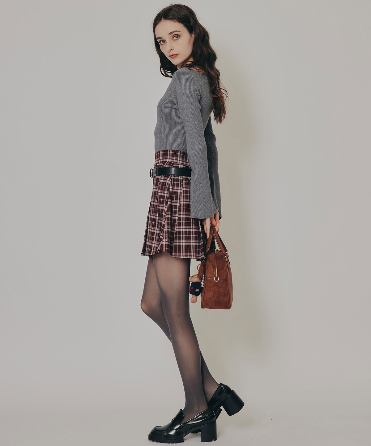 カットアウトリブニットトップス