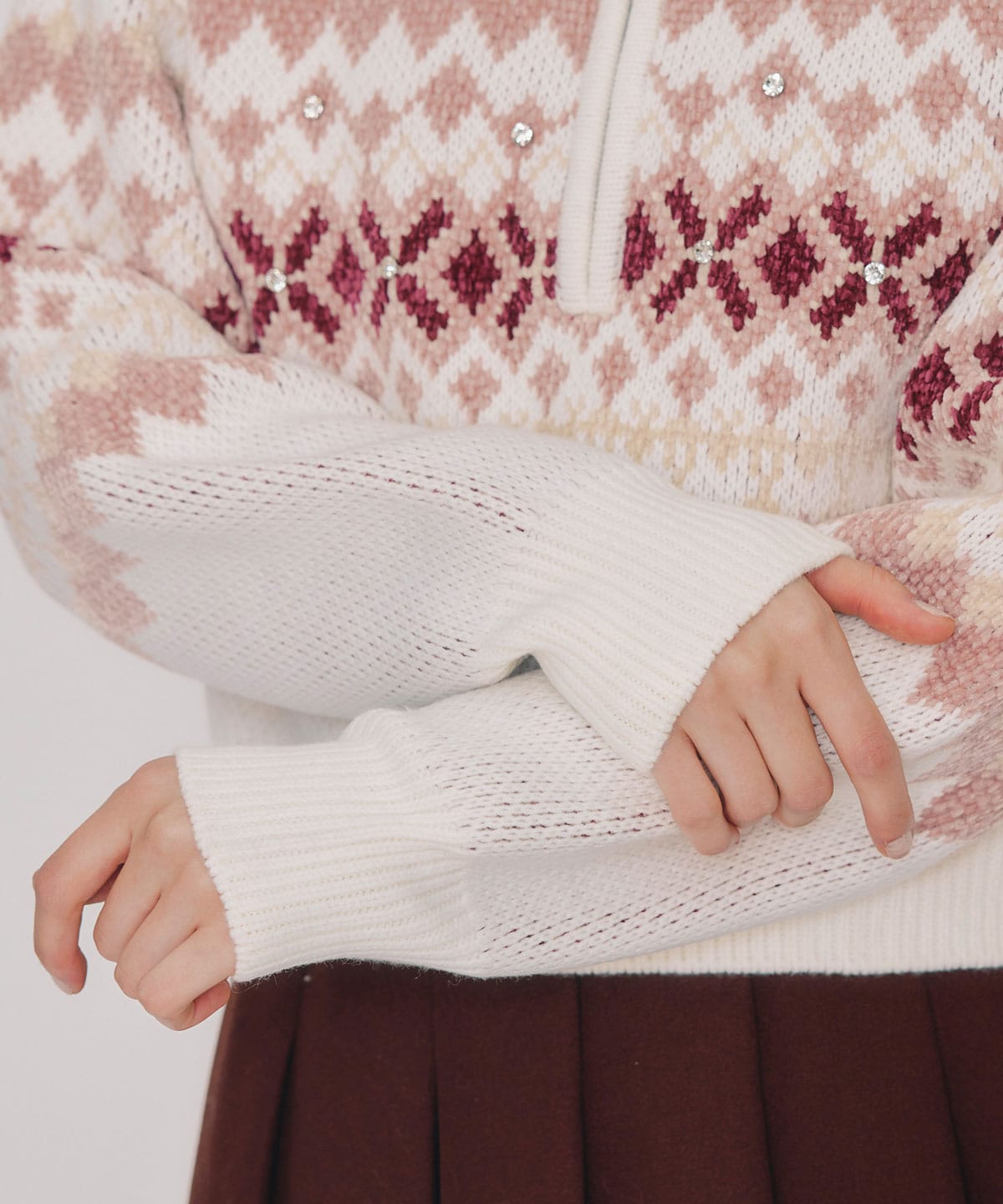 ビジューノルディックデザインニットプルオーバー