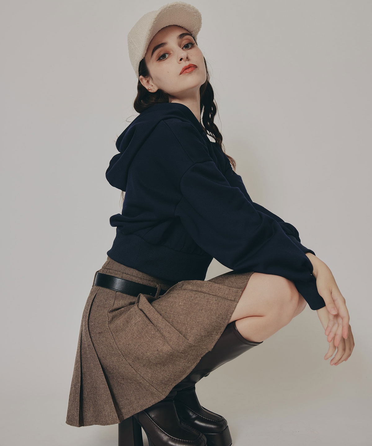 Azelyコンパクトフーディ