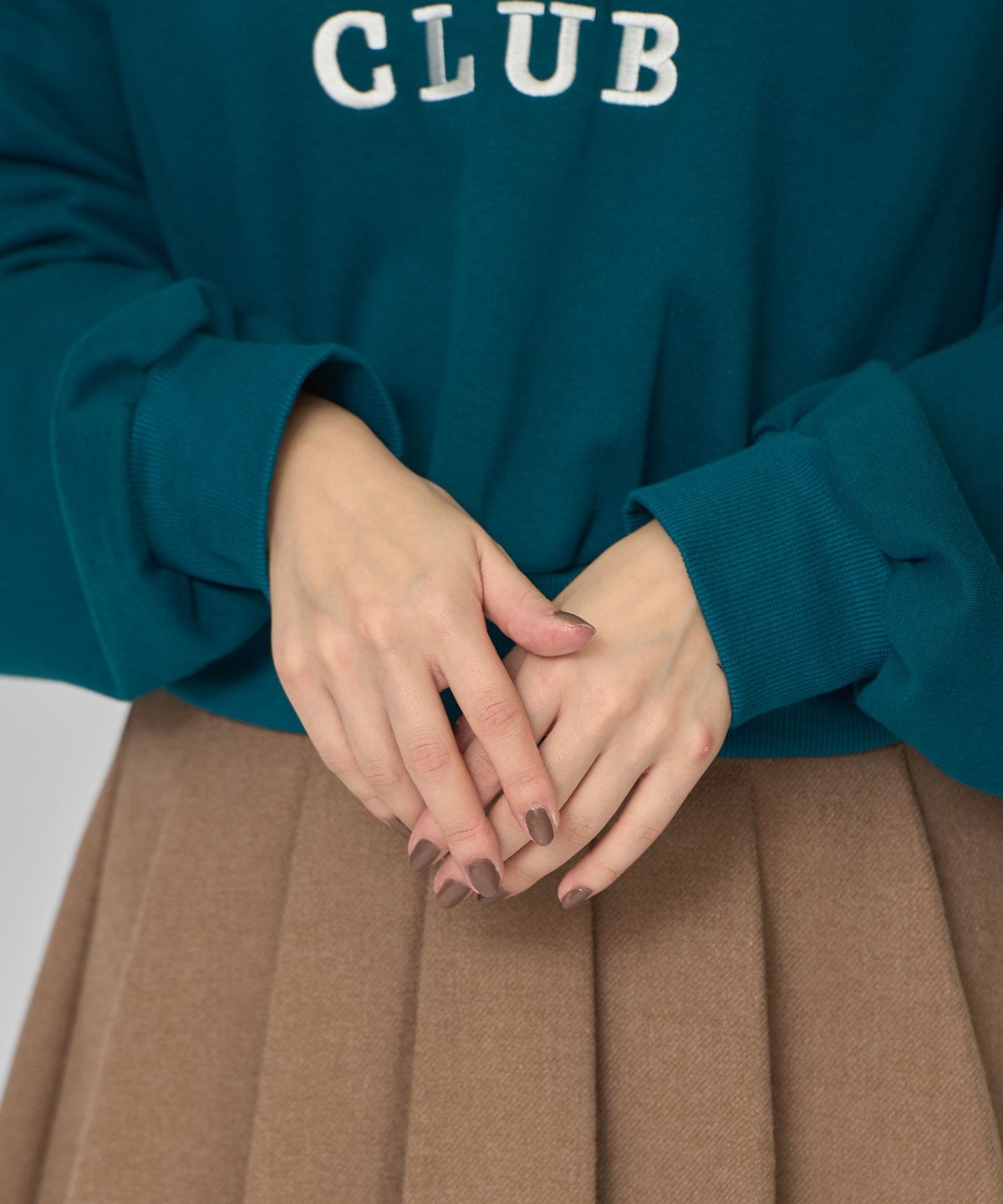 アゼルクラブカレッジロゴスウェットプルオーバー