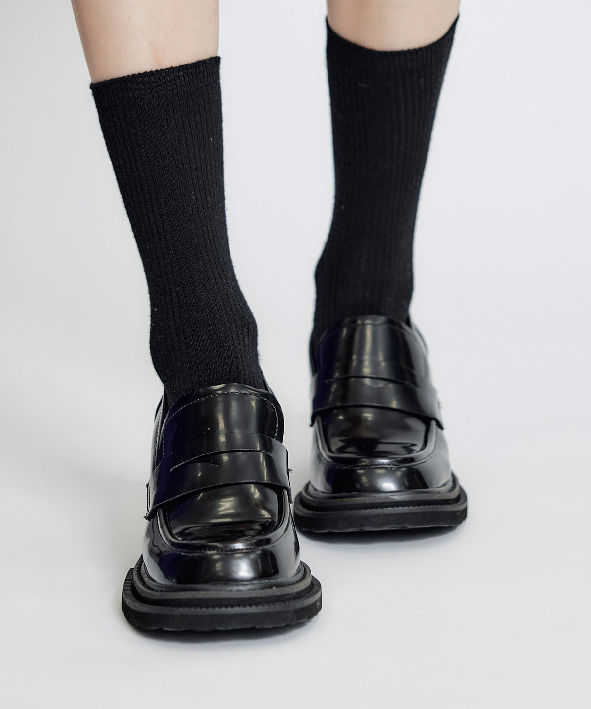 レザーライクチャンキーヒールローファー