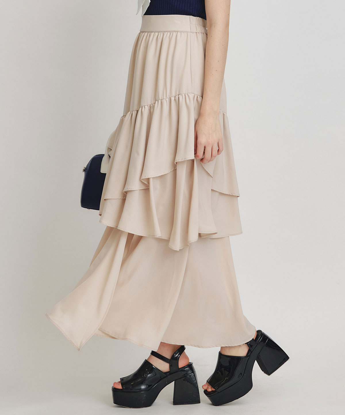 エアリーティアードロングスカート