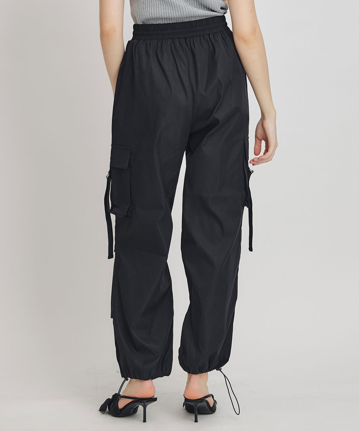 タブフラップポケットカーゴパンツ