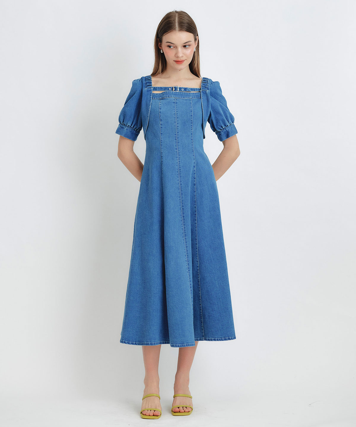 デコルテベルトデニムフレアロングワンピース