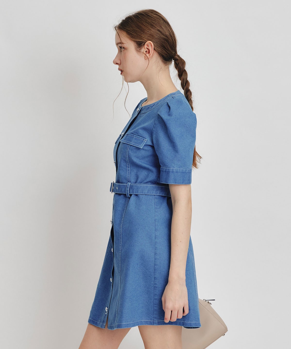 バイカラーステッチノーカラーデニムフレアミニワンピース