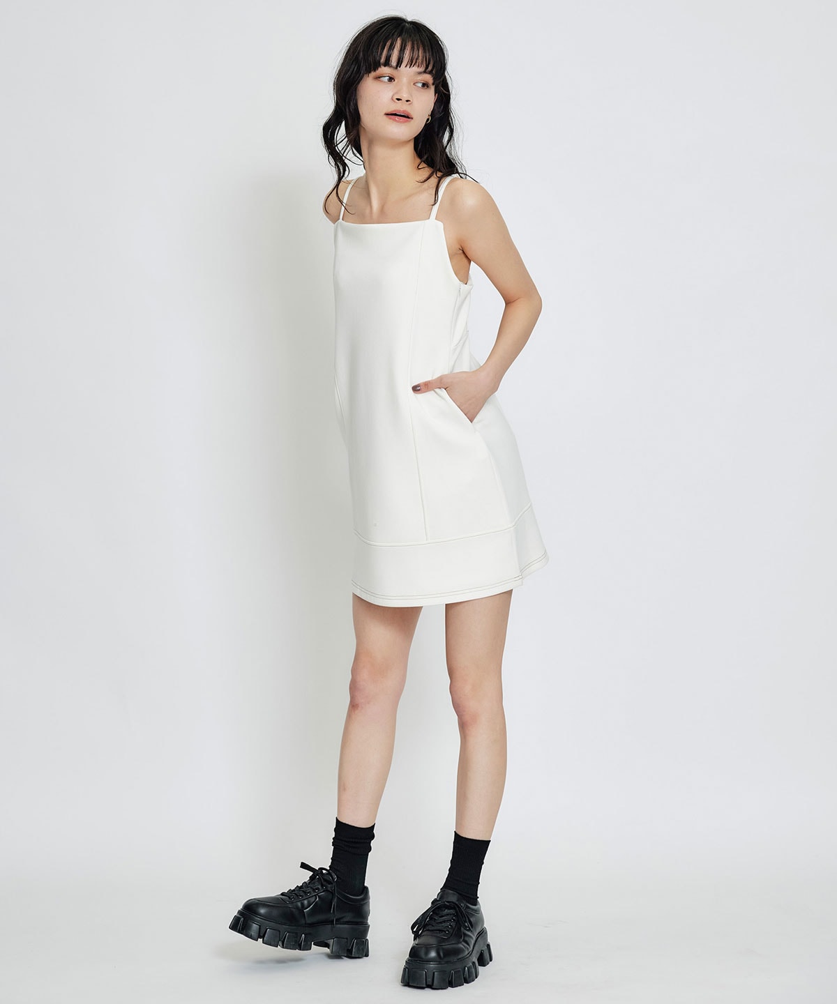 【セットアップ可能】バイカラーステッチカットミニワンピース