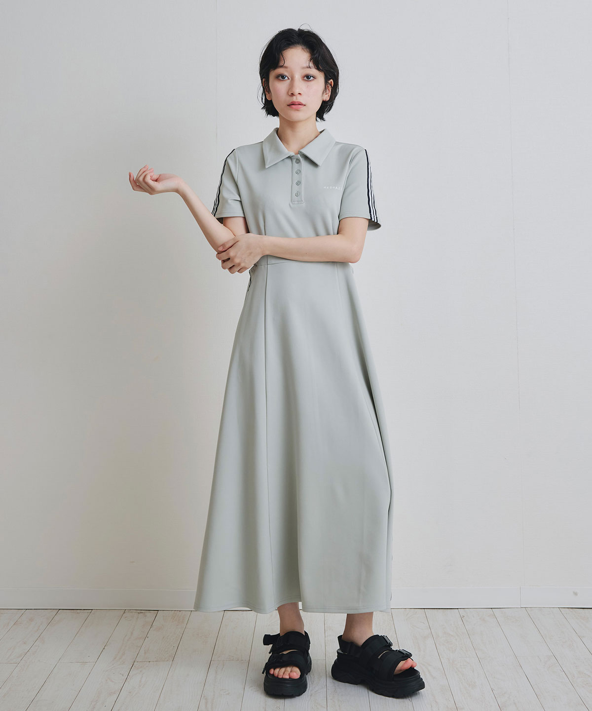 ライン2WAYサイドカットロングフレアワンピース