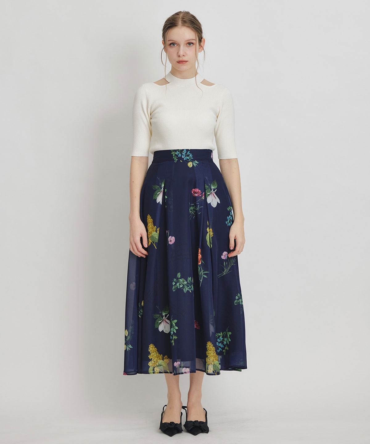 カットアウトハーフスリーブニットプルオーバー