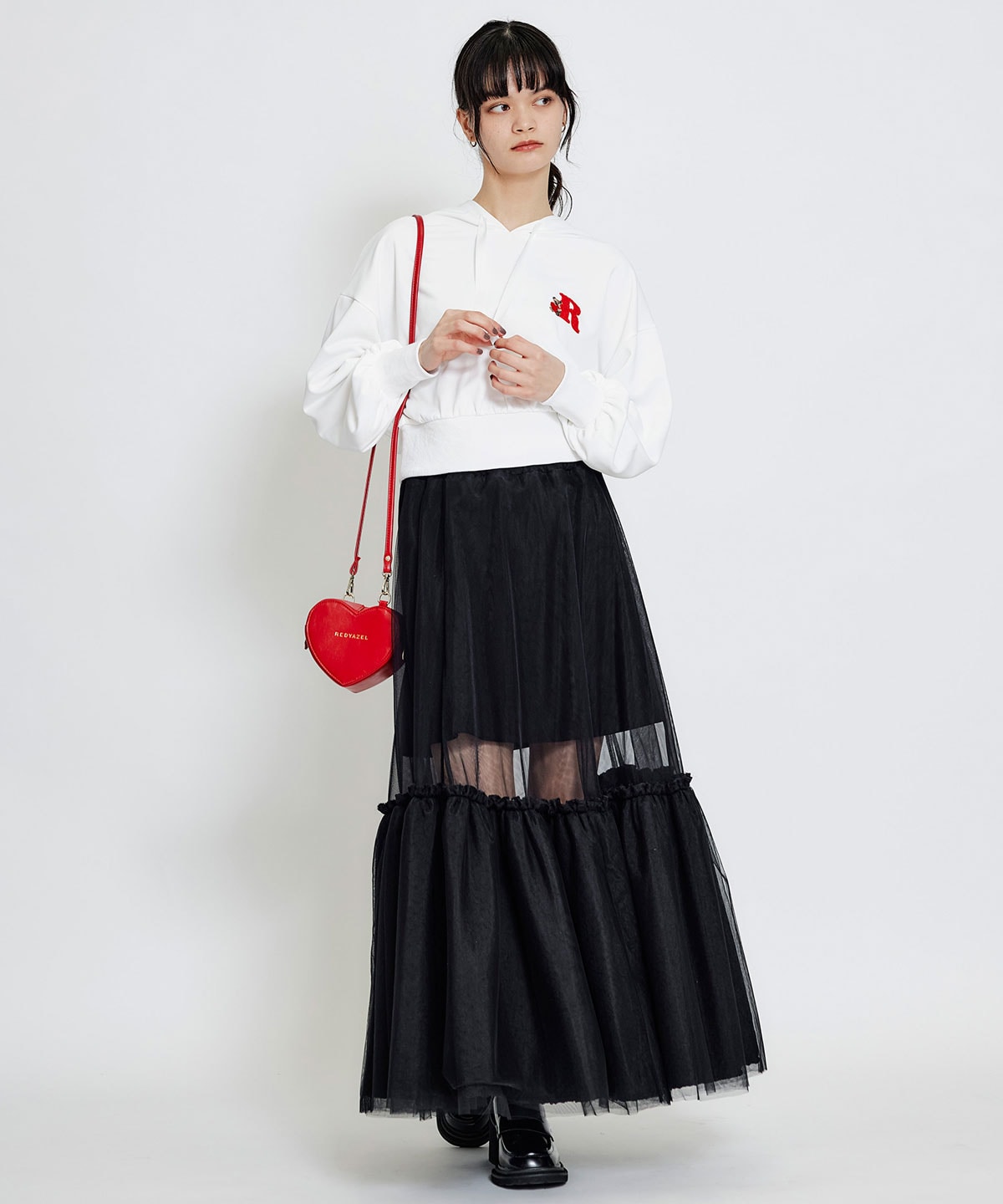 【2/13(金) 昼12時発売開始】Azelyハートショートパーカー