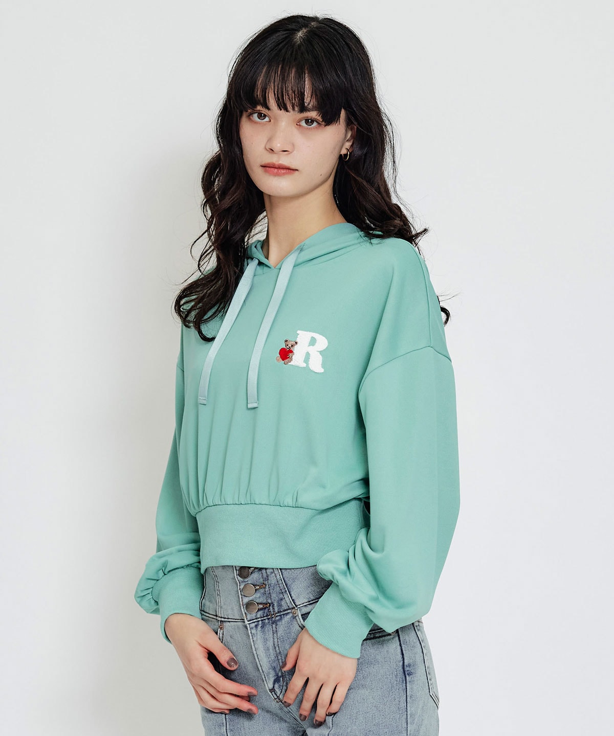 【2/13(金) 昼12時発売開始】Azelyハートショートパーカー