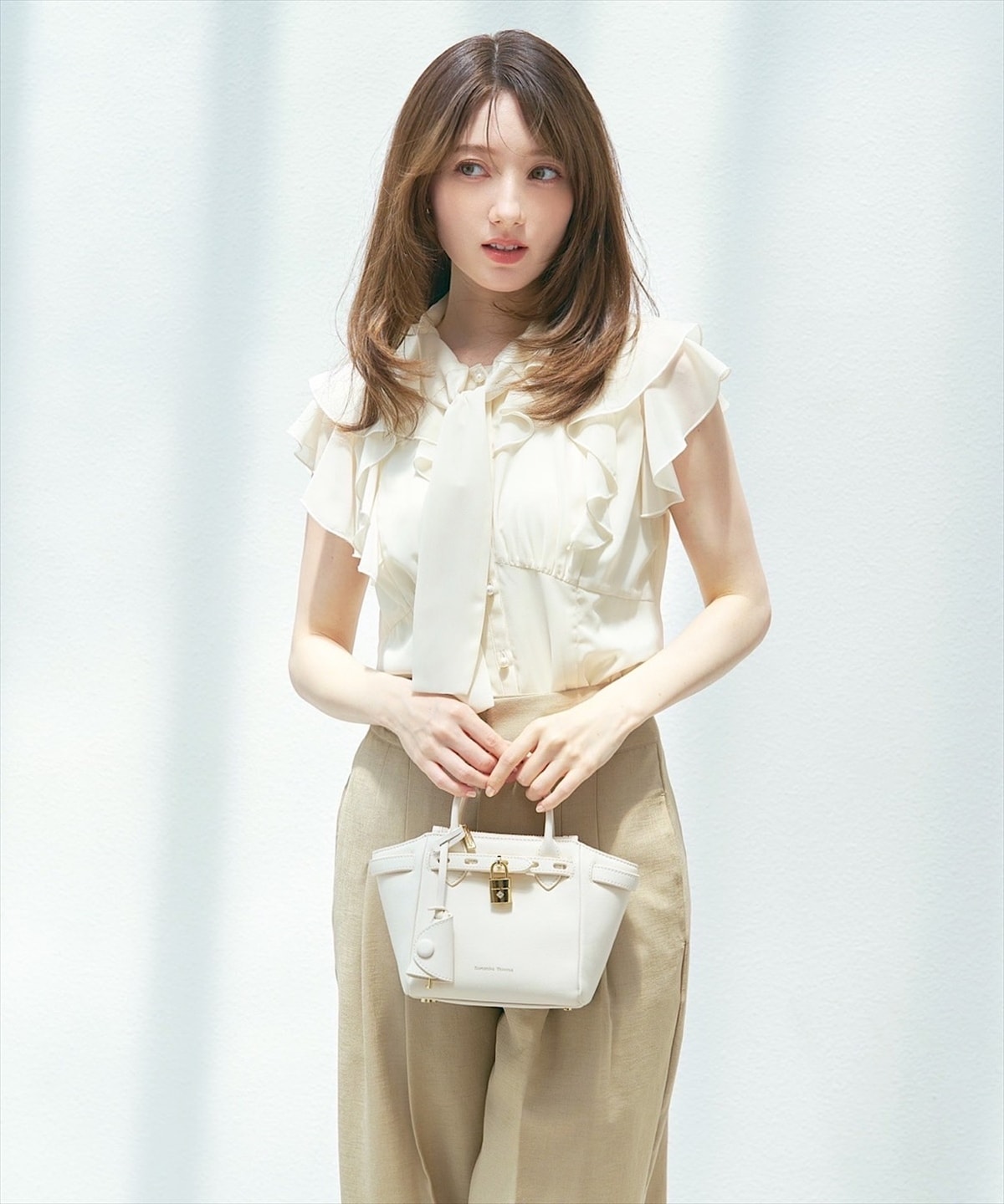 ツータック美シルエットワイドパンツ