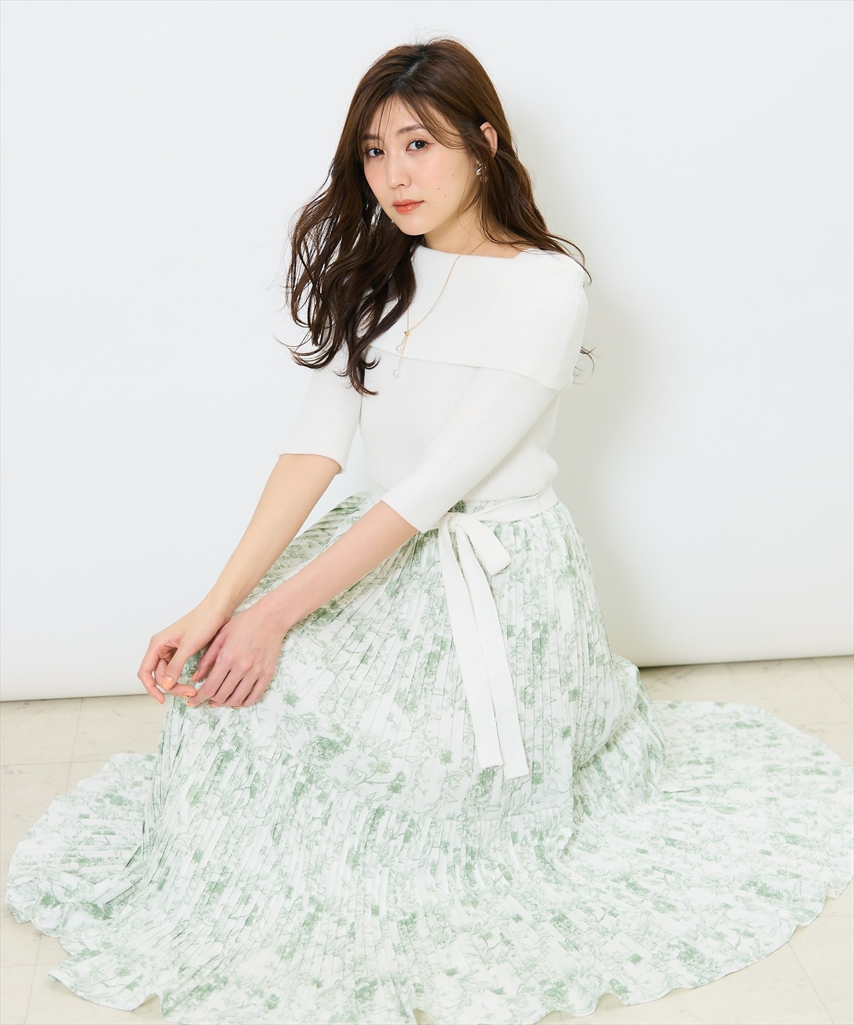 オフショルニットドッキングプリーツワンピース