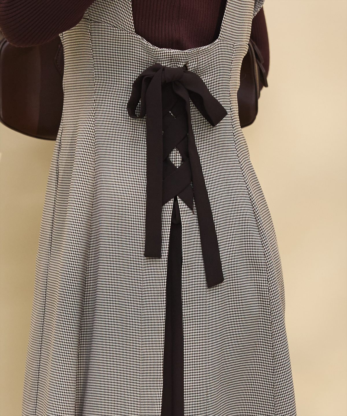 サイドプリーツレースアップジャンパースカート