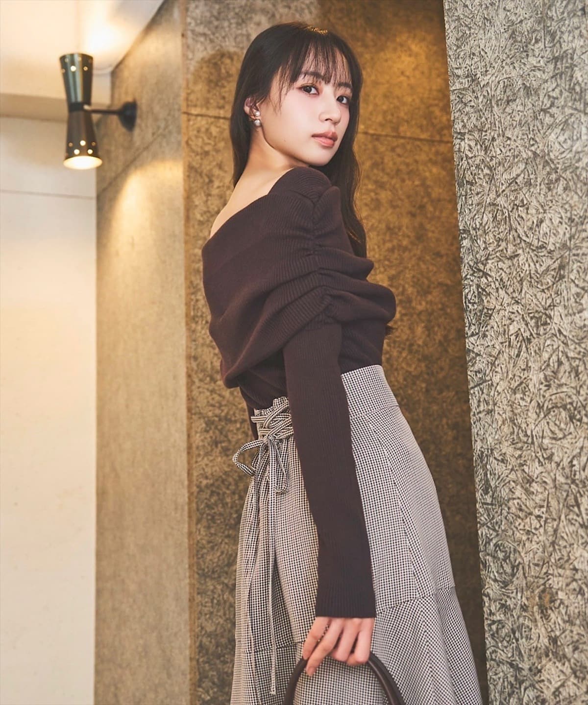 サイドギャザーオフショルニット