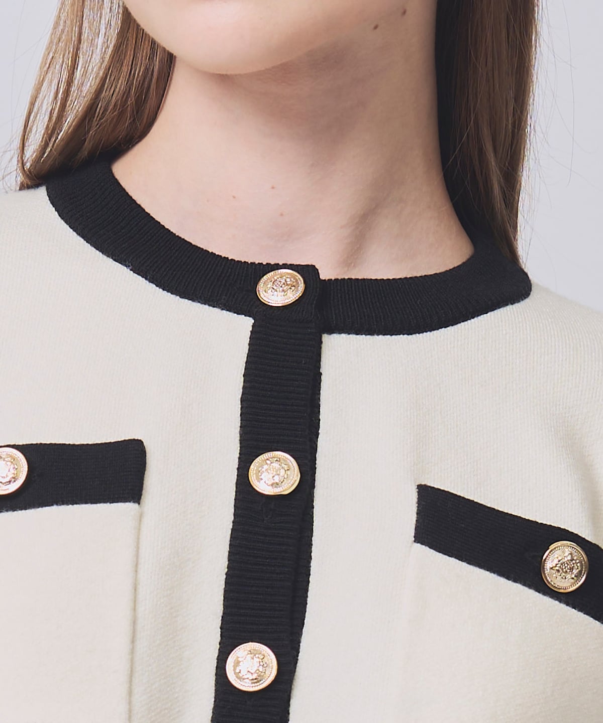 【1/30(Fri)発売開始】金ボタンクルーネックカーディガン