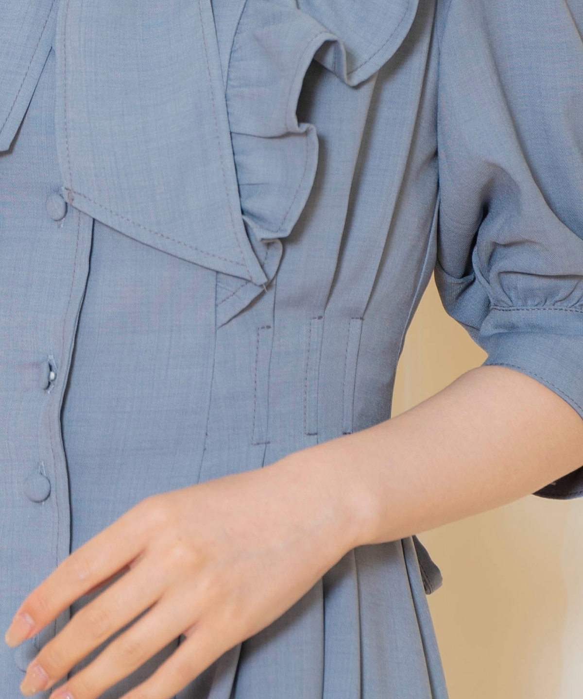 タックウエストフリルシャツワンピース