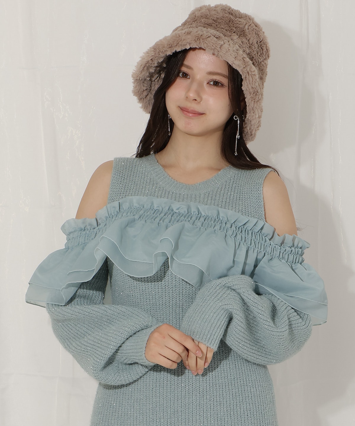 バックリボンオフショルニットワンピース