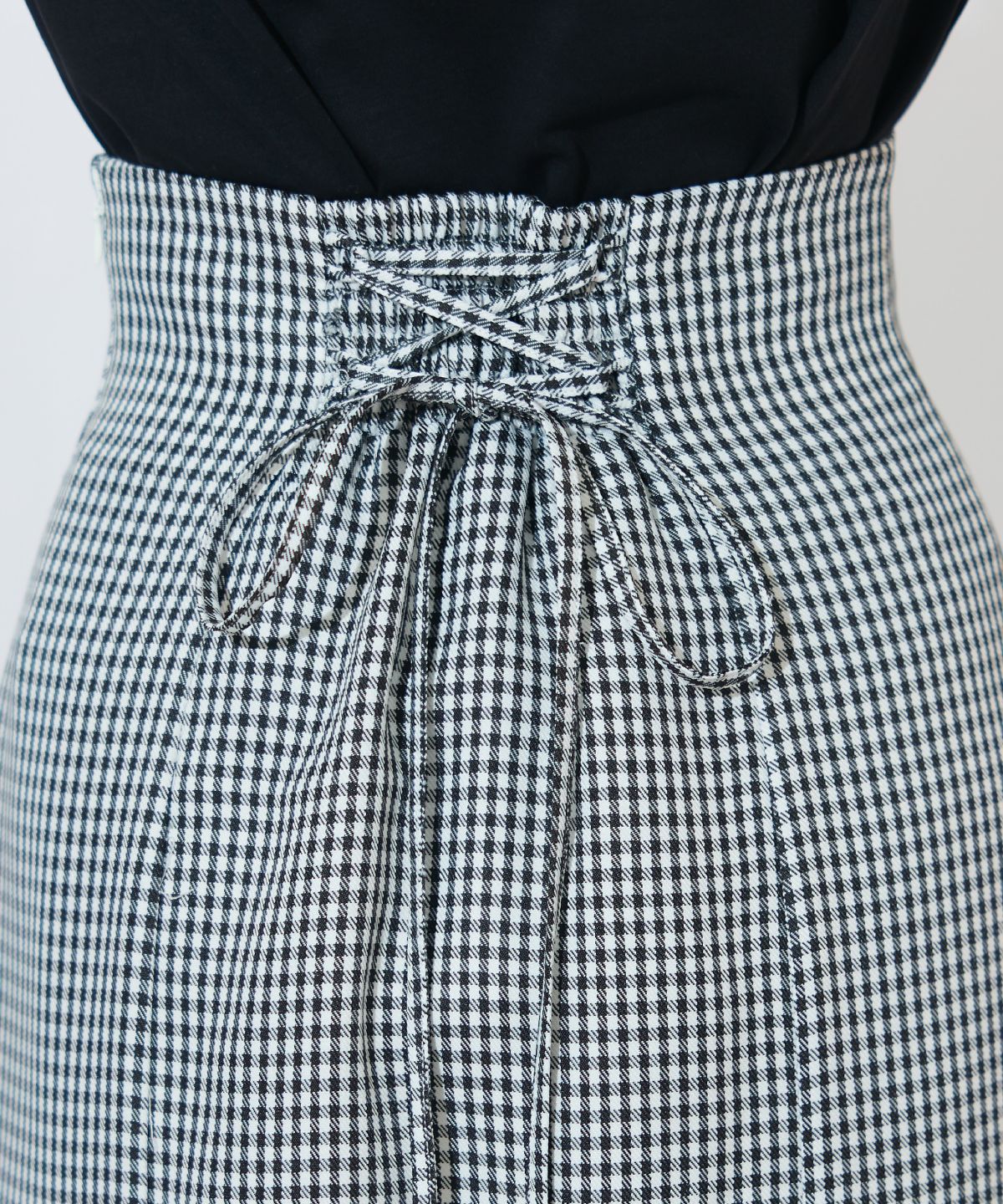 裾ボリュームマーメイドスカート