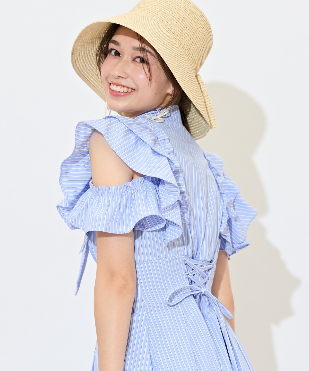 ラッフルスリーブリボンタイワンピース