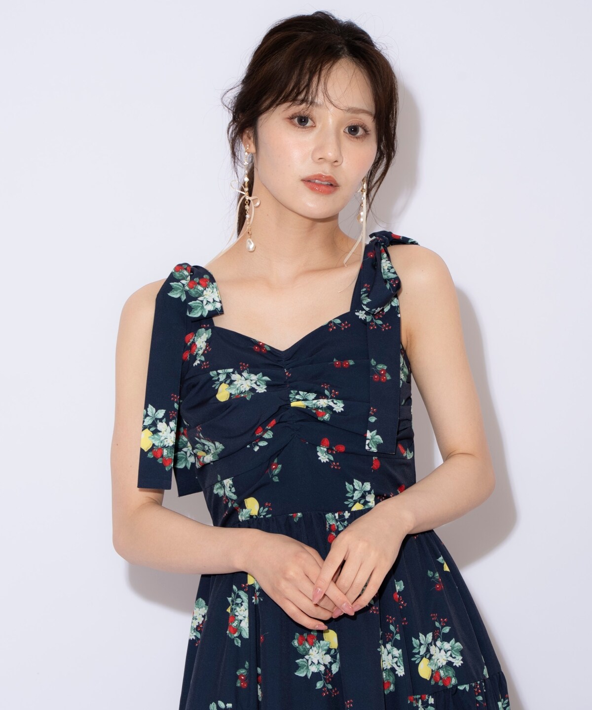 リボンショルダーフルーツプリントワンピース