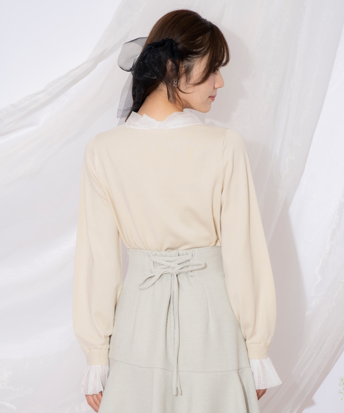 レイヤード風ボウタイニット