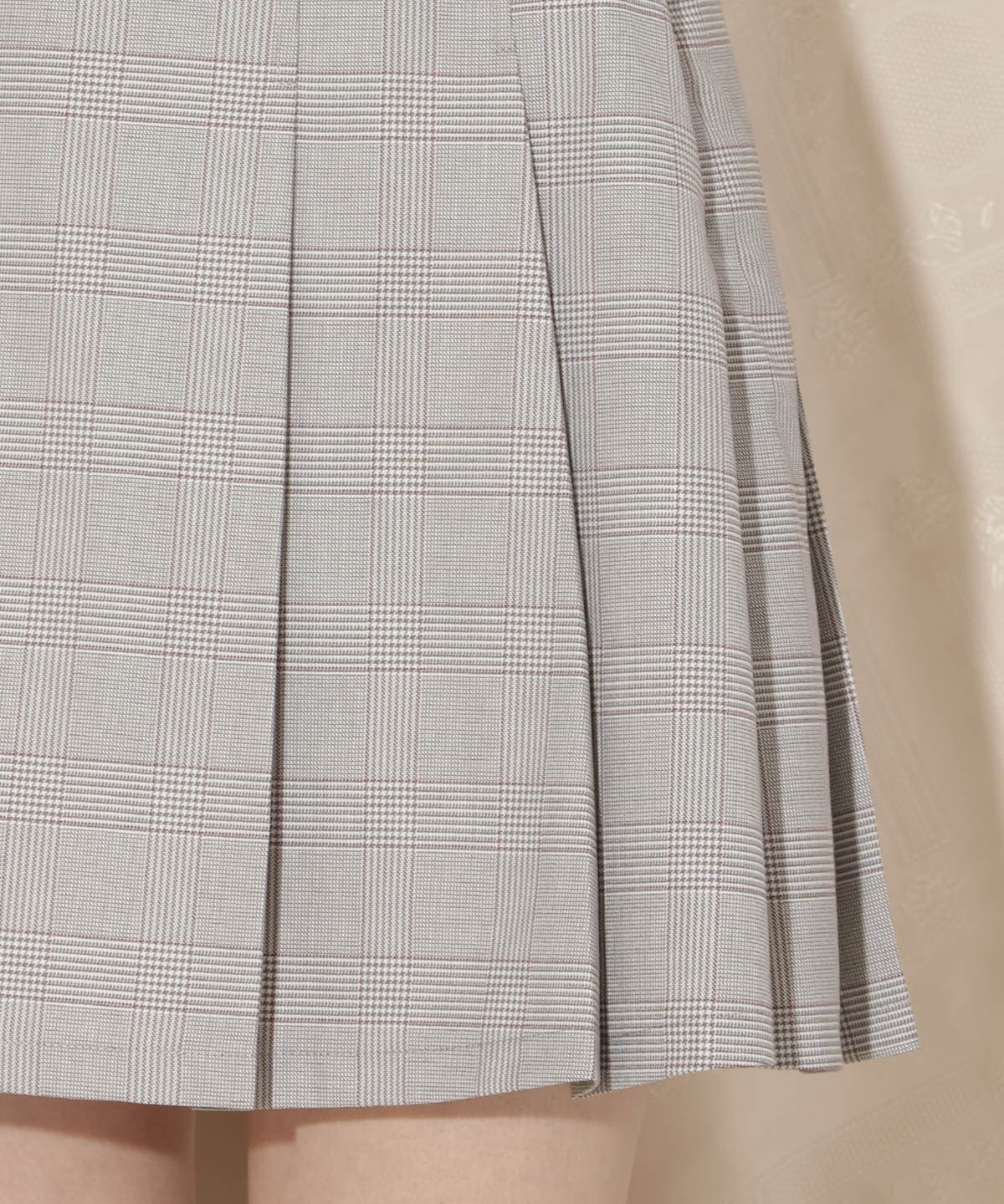 ベルト付きプリーツミニスカート