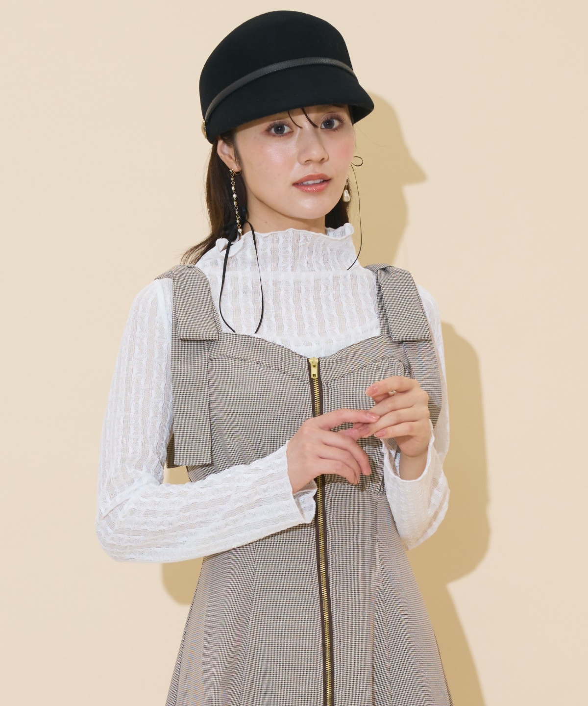 ショルダーリボンフロントZIPワンピース