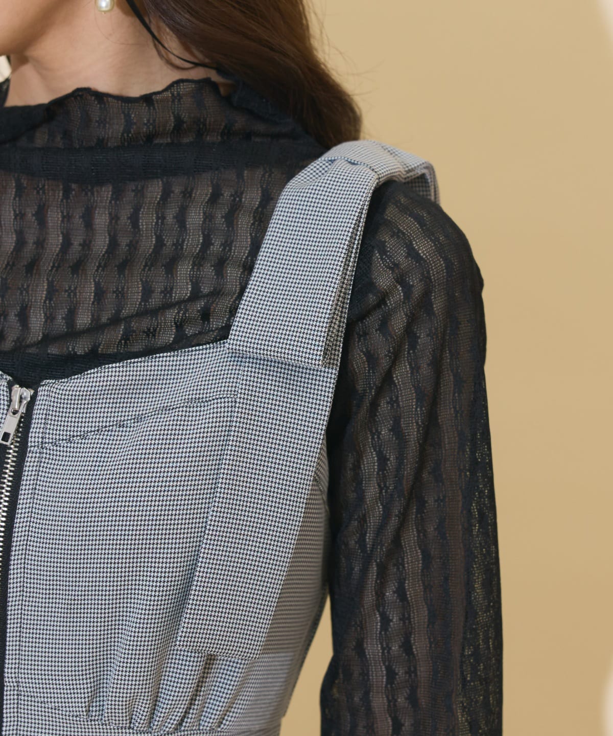 ショルダーリボンフロントZIPワンピース