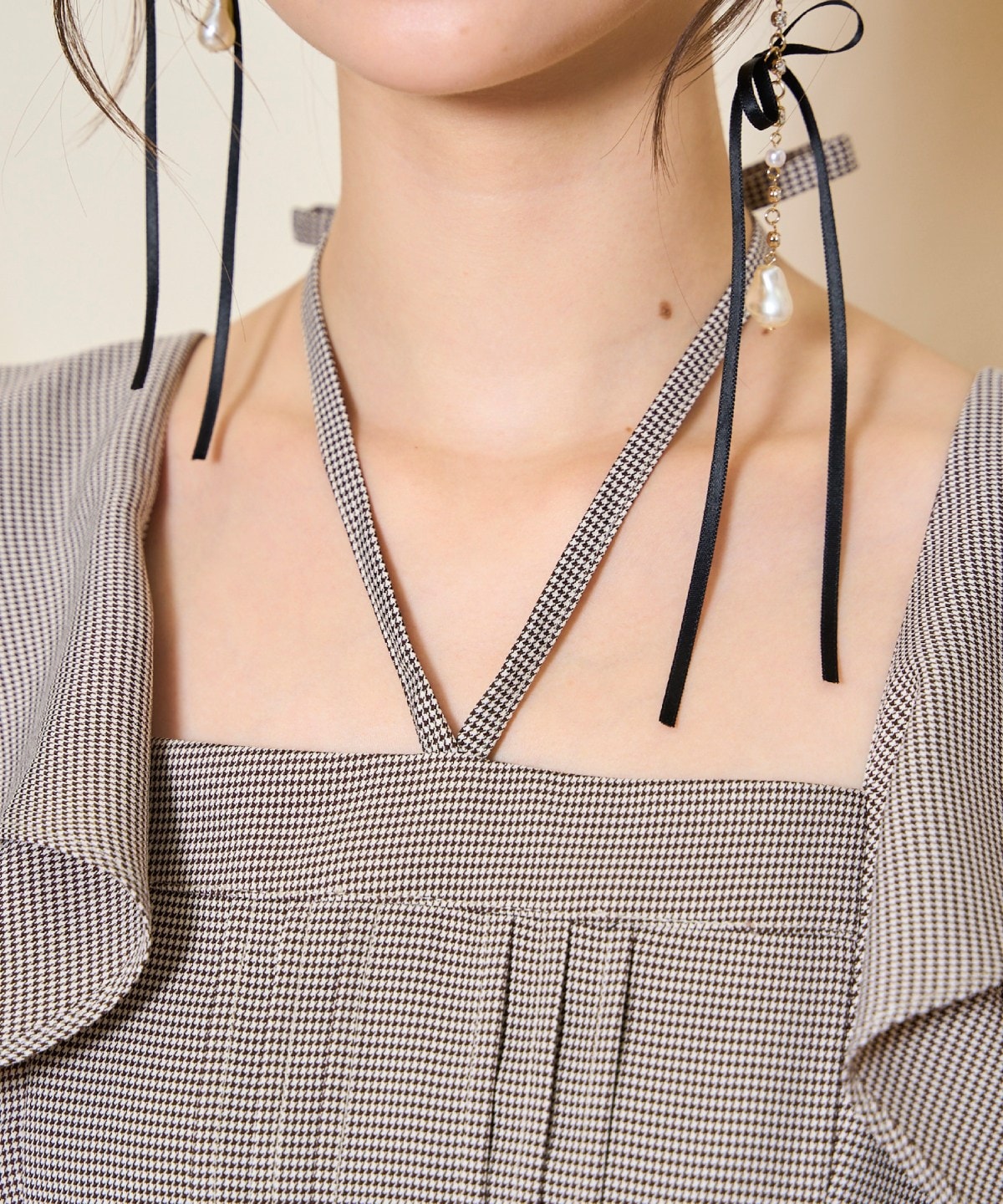 ネックリボンギャザー切り替えワンピース