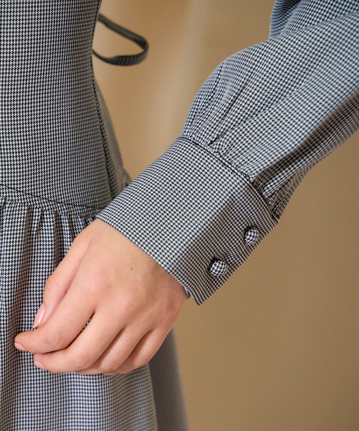 ネックリボンギャザー切り替えワンピース