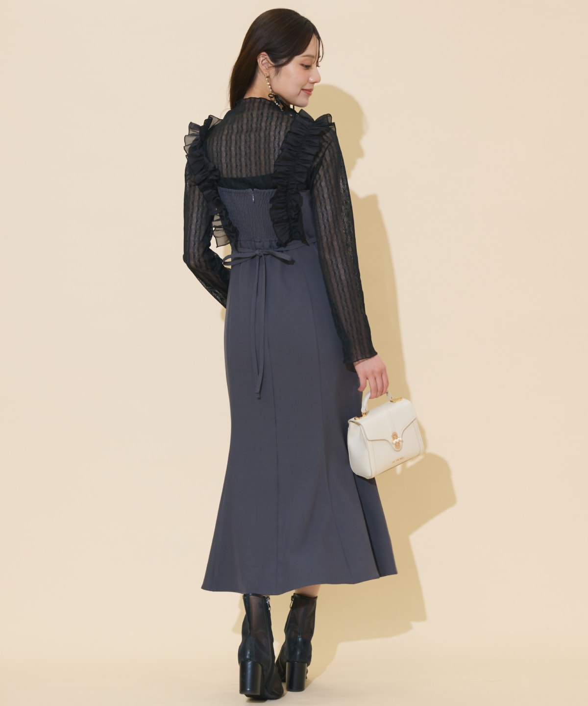 フリルショルダーマーメイドワンピース