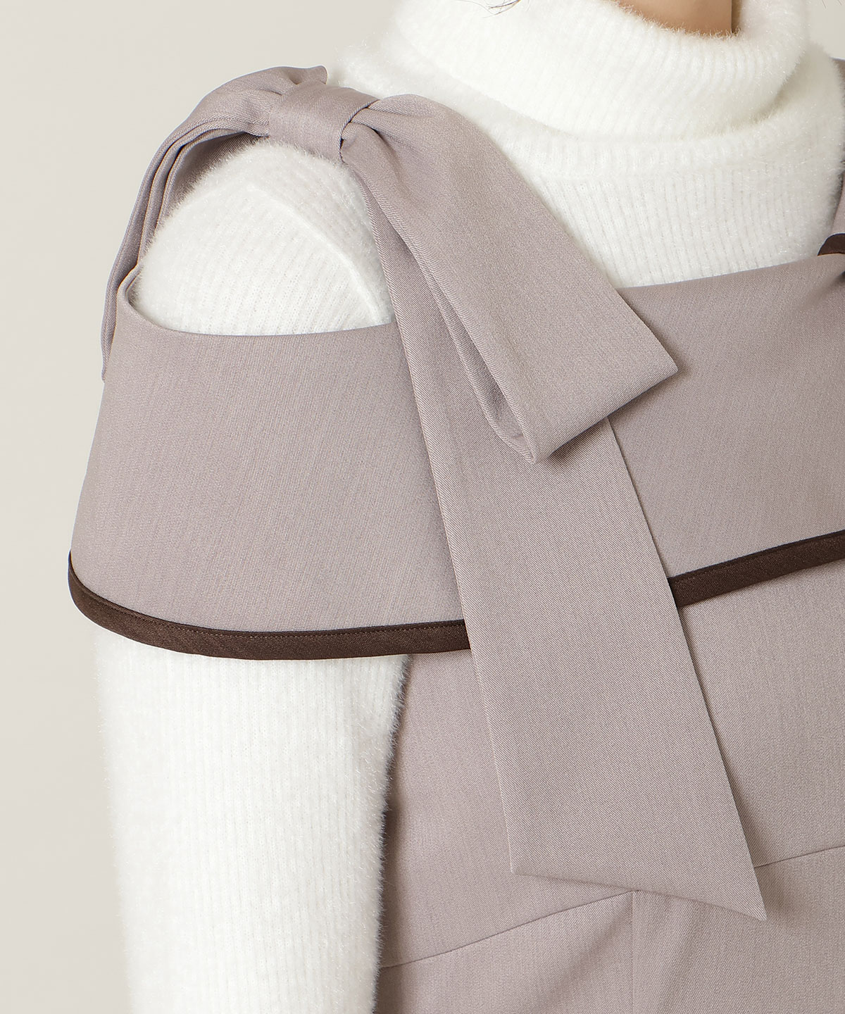 アシンメトリーリボンショルダーワンピース