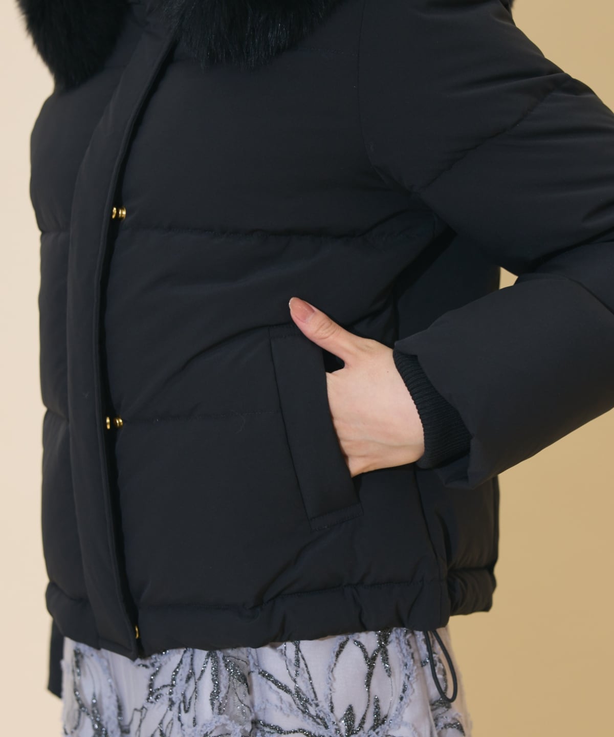 ファー付きショートダウン