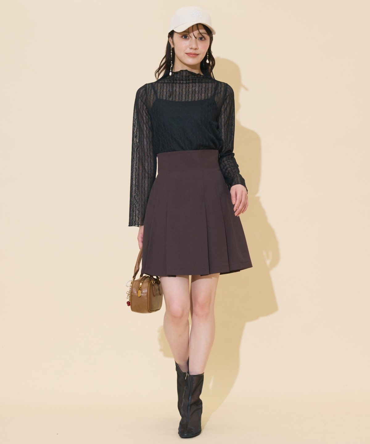 メロウハイネックトップス