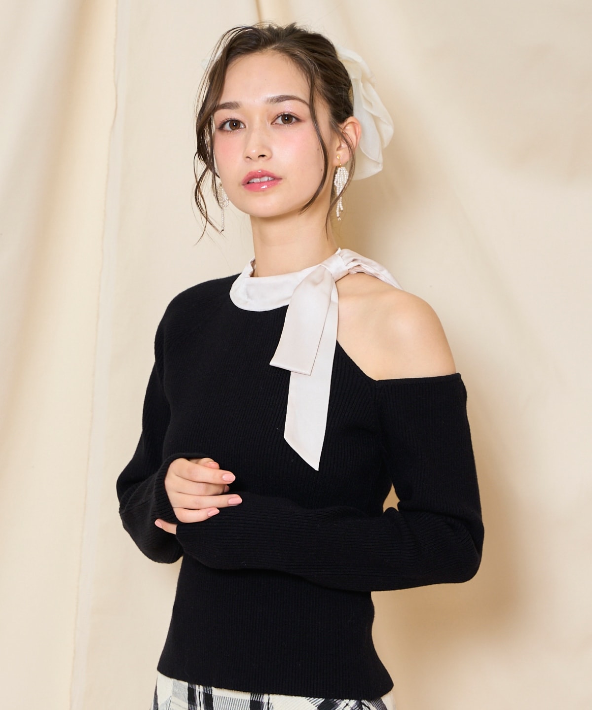 ワンショルリボンタイリブニット