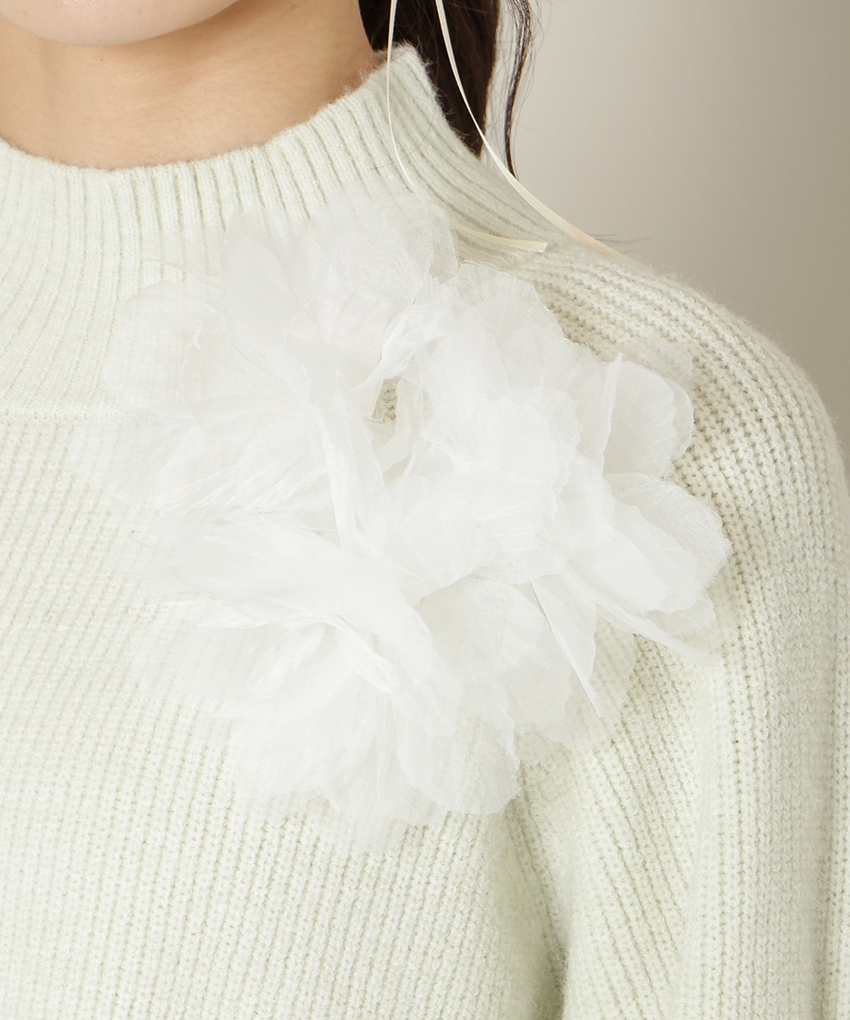 【KNIT PLEATS SET series】フラワーモチーフボトルネックニット