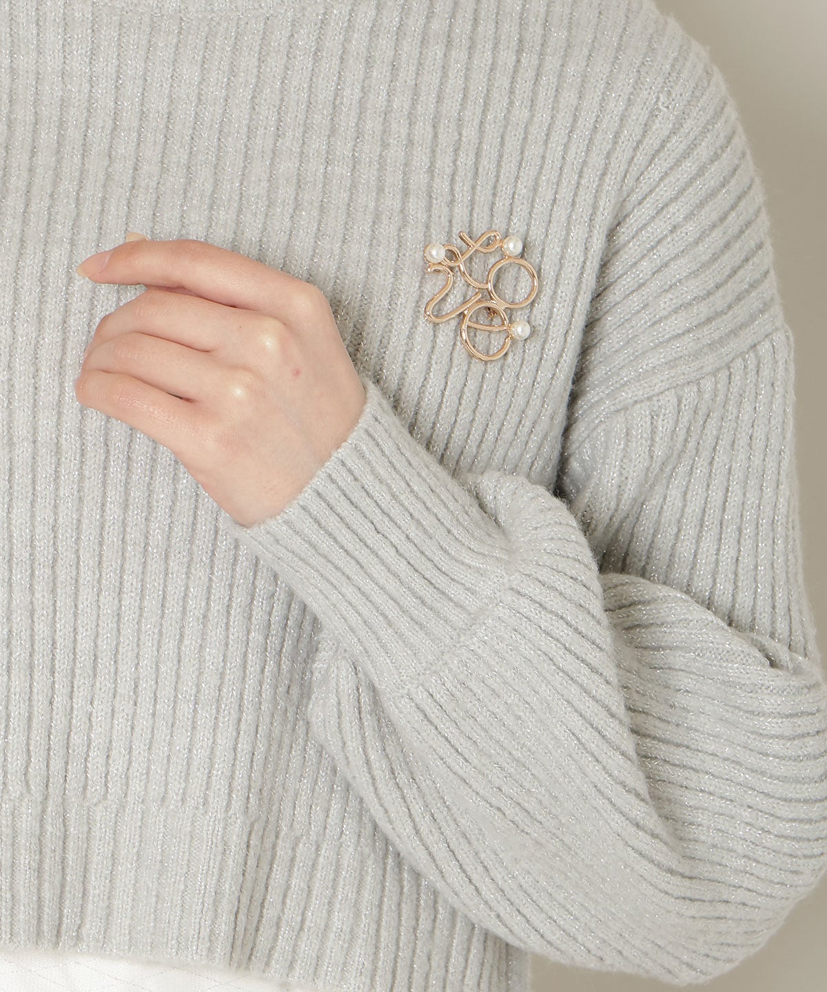 【12/5(fri)10時発売】ブローチ付きクロップドラメニット