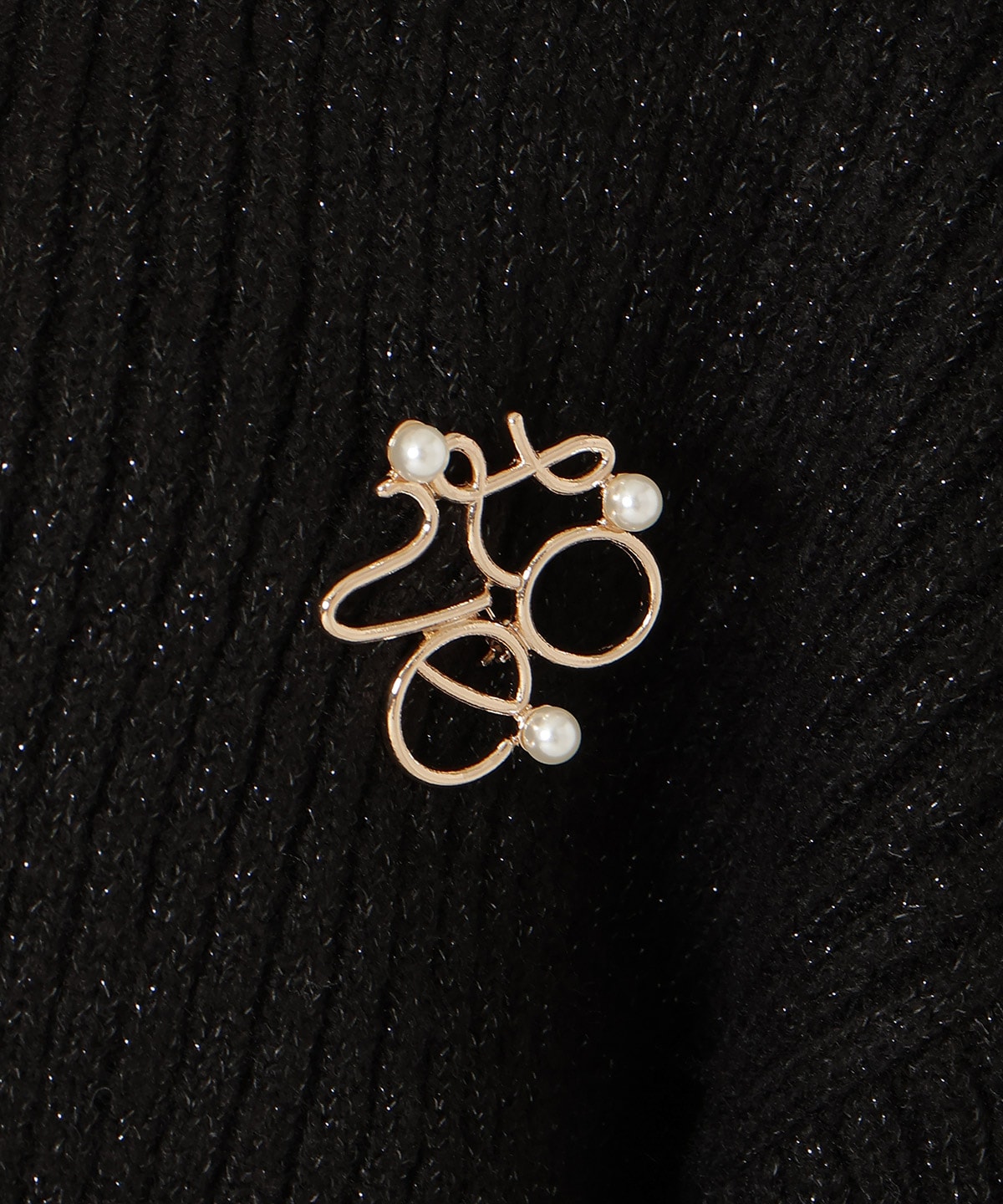 【12/5(fri)10時発売】ブローチ付きクロップドラメニット