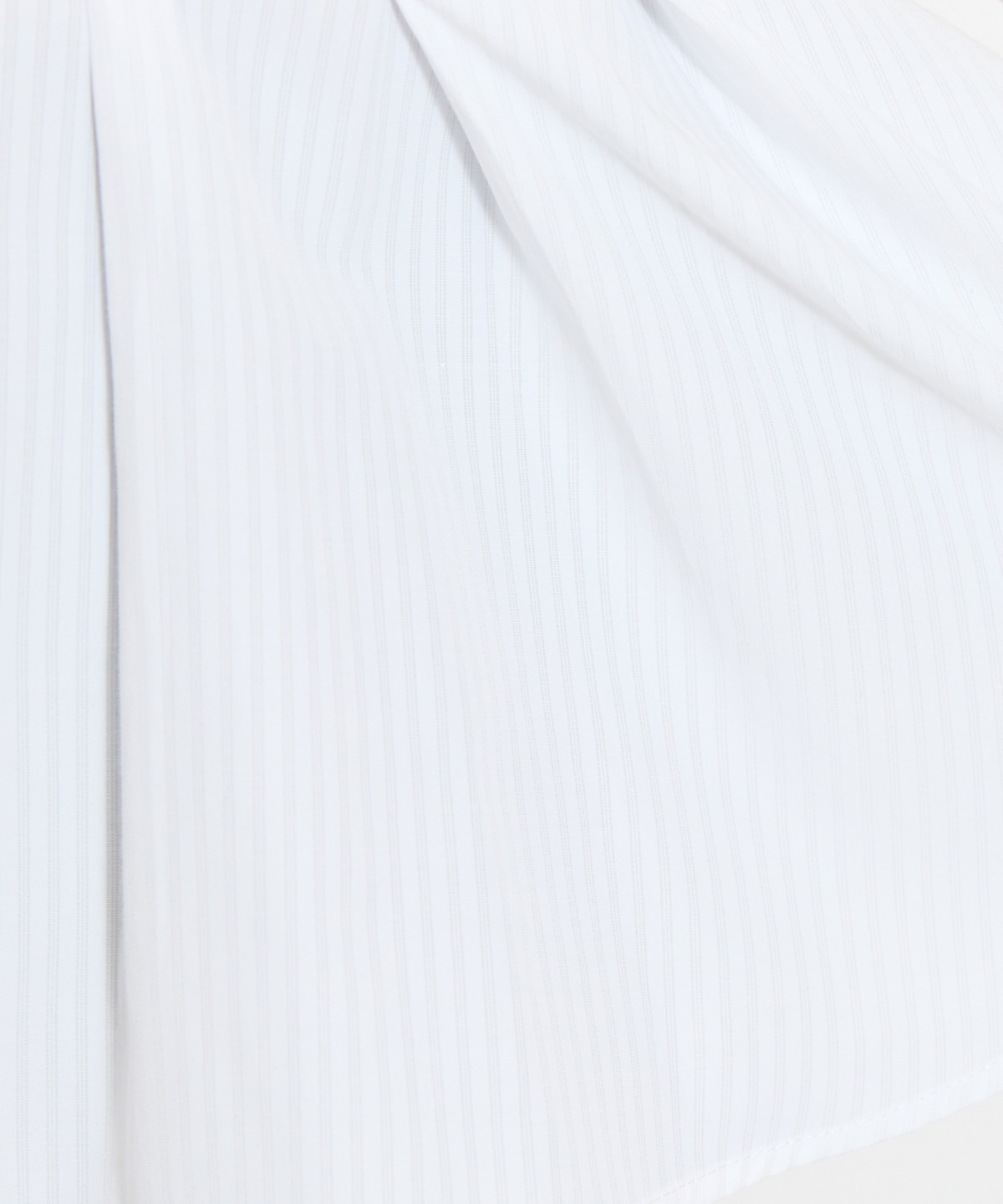 フリルスリーブペプラムブラウス