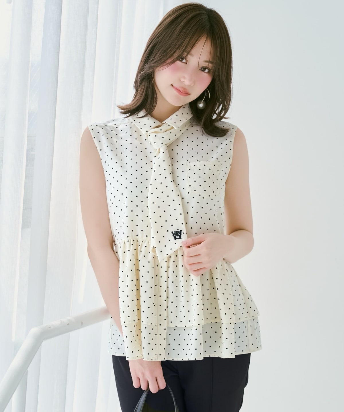 ティアードヘムリボンタイブラウス