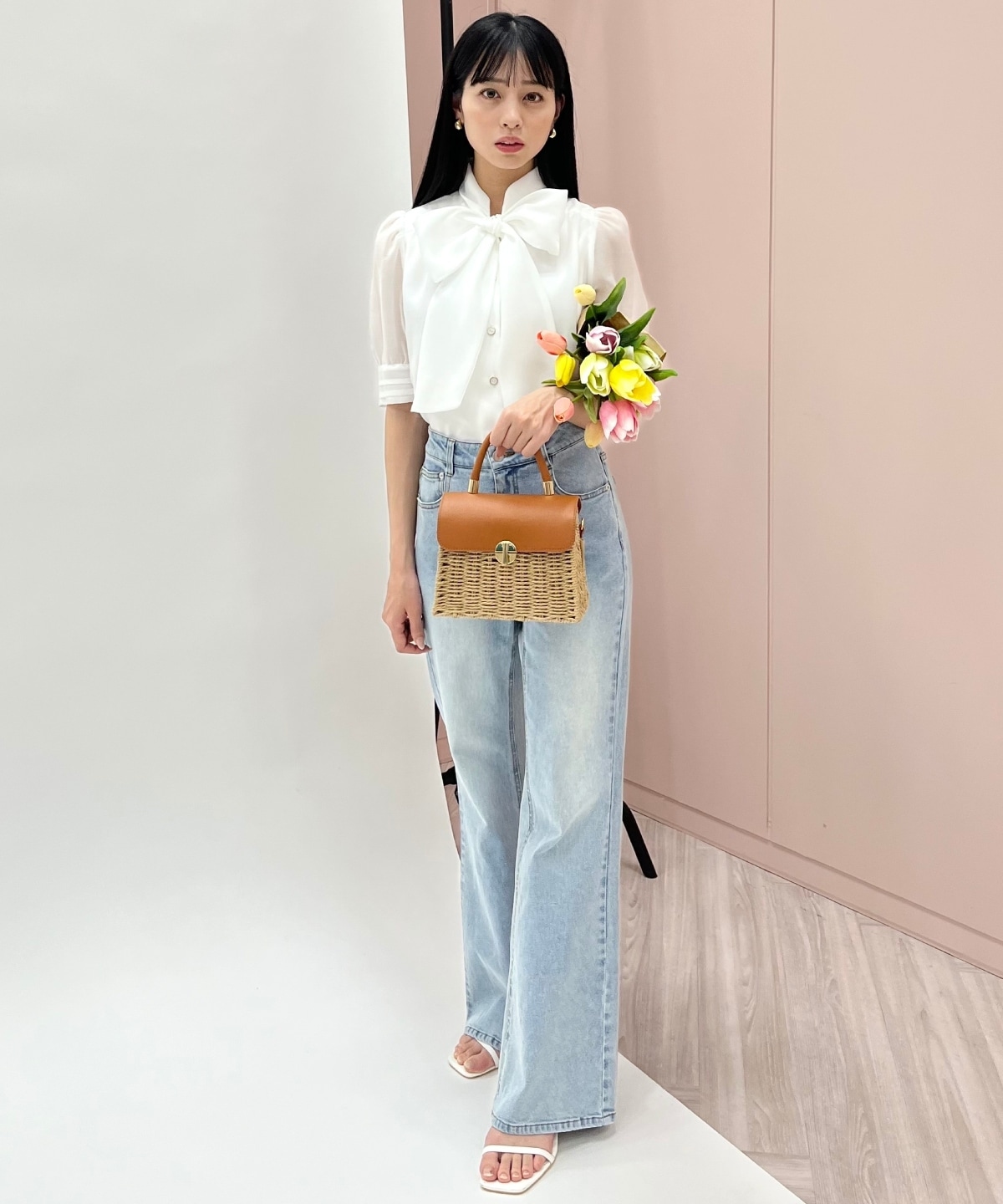 ピンタックカフスリボンタイブラウス