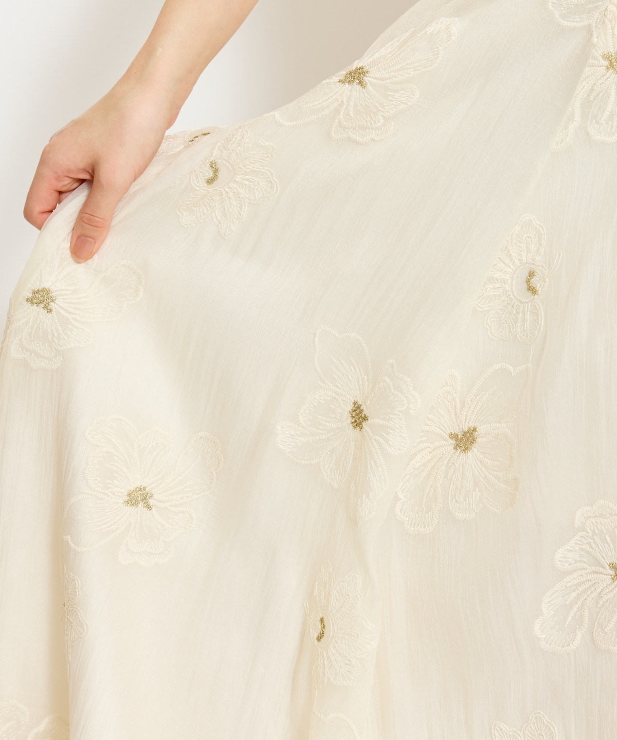 フラワー刺繍シアースカート