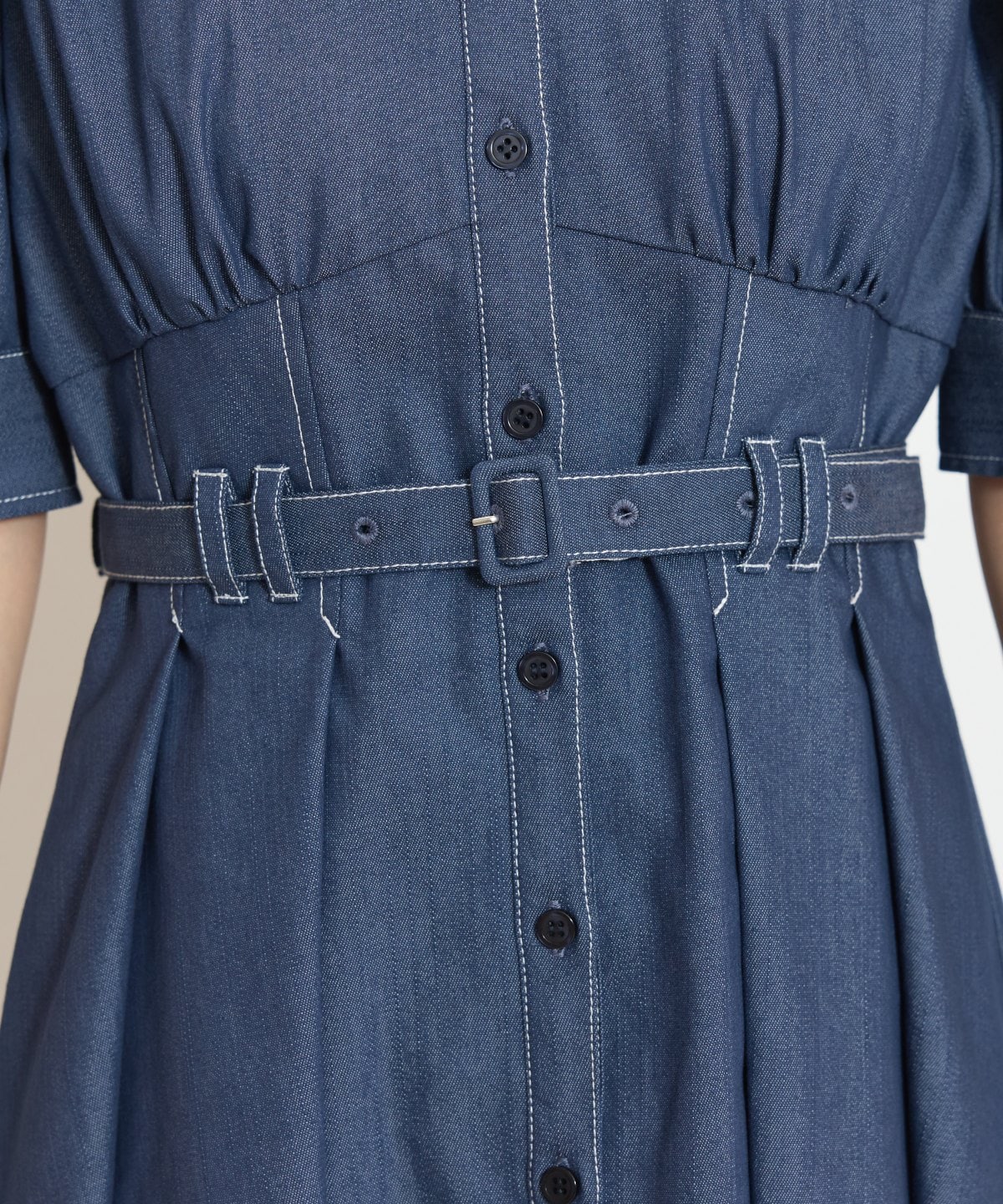 ベルト付きタックスリーブフレアワンピース