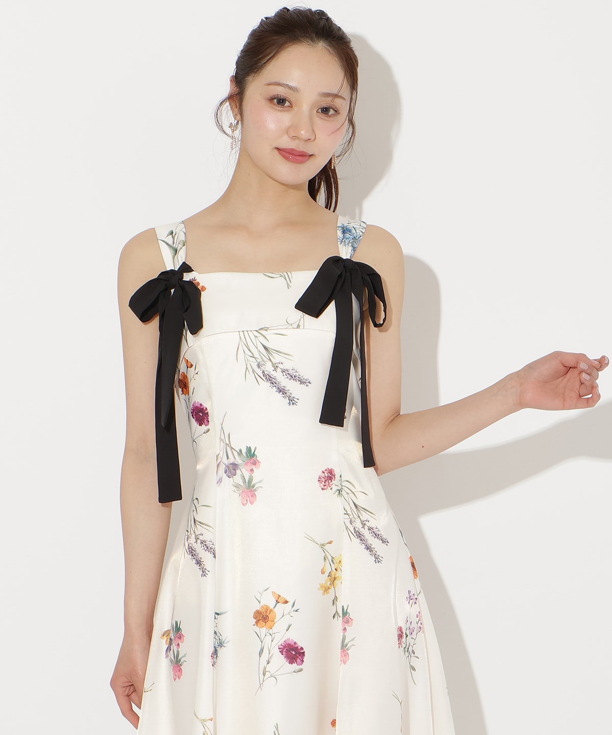 【3/12(thu)10時発売】ボタニカルフラワーシアータックワンピース