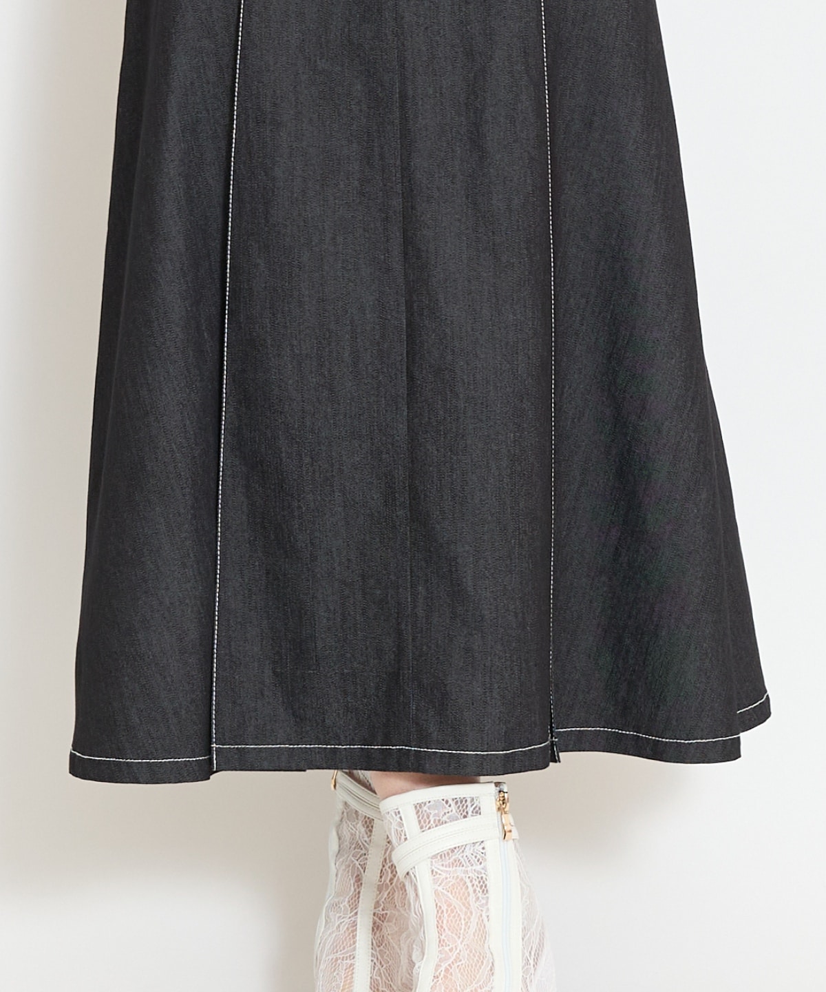 ステッチデザインフロントZIPワンピース