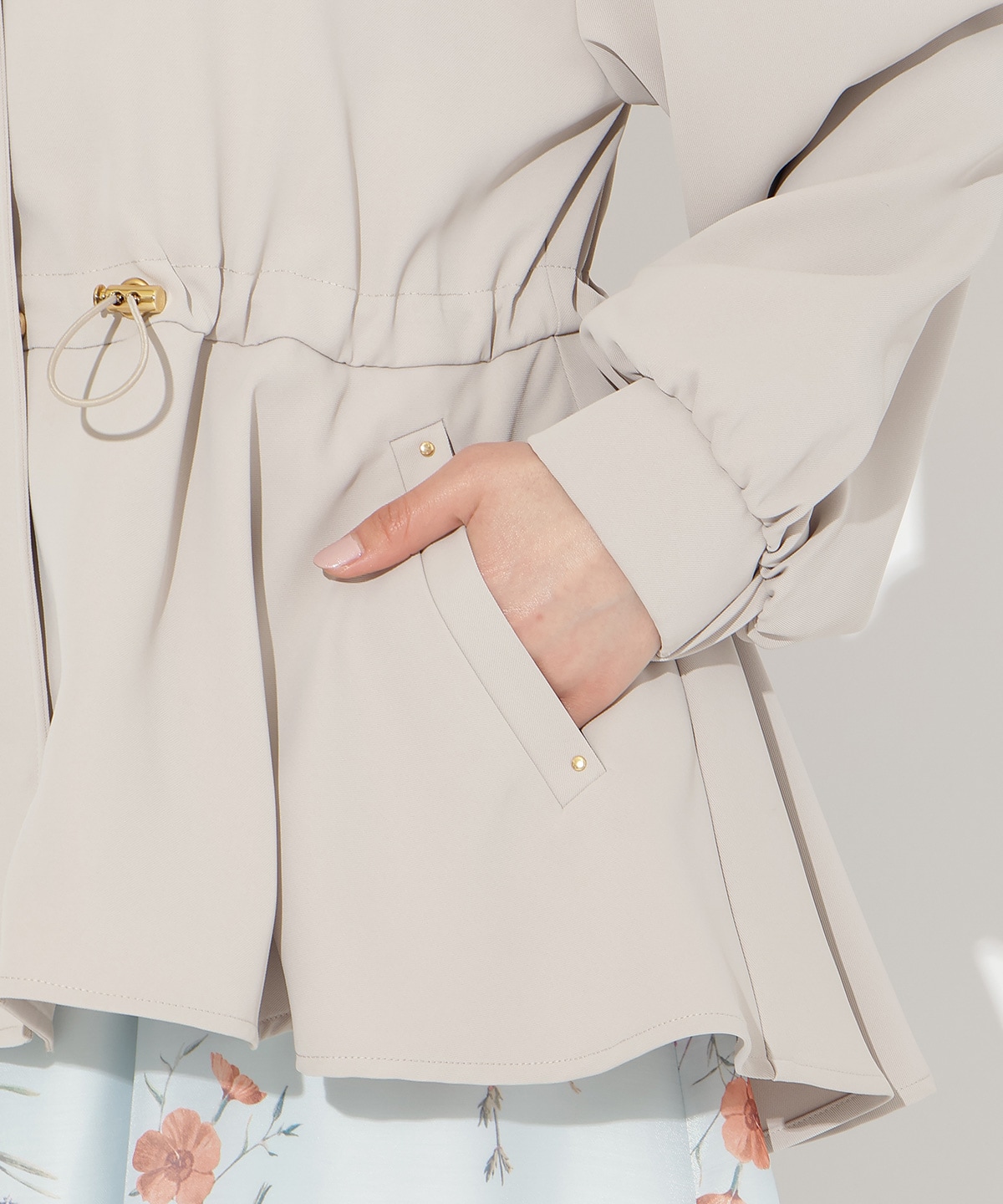 ドロストペプラムフードブルゾン