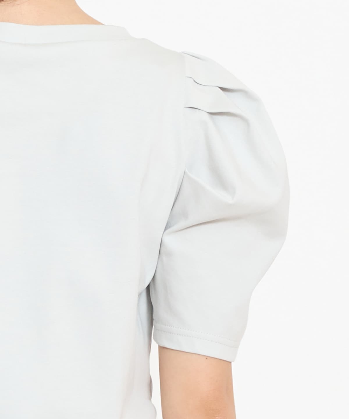 ロゴ刺繍タックスリーブTシャツ