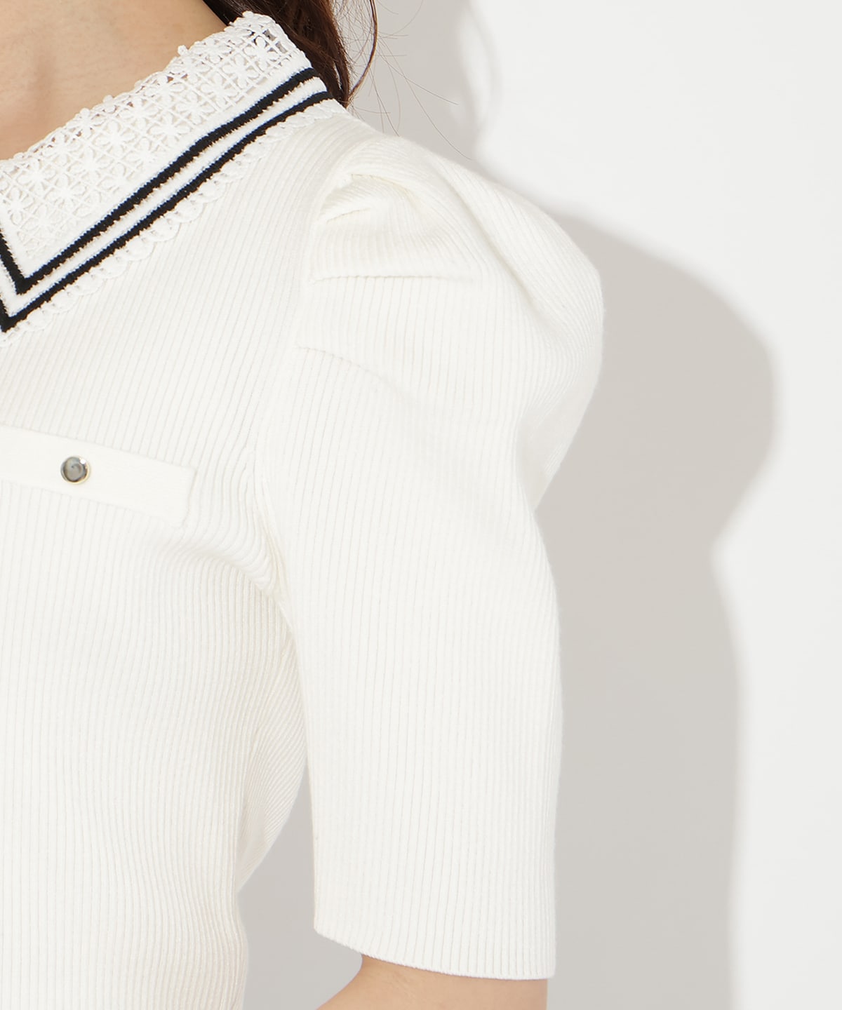 バイカラーレース襟リブニット